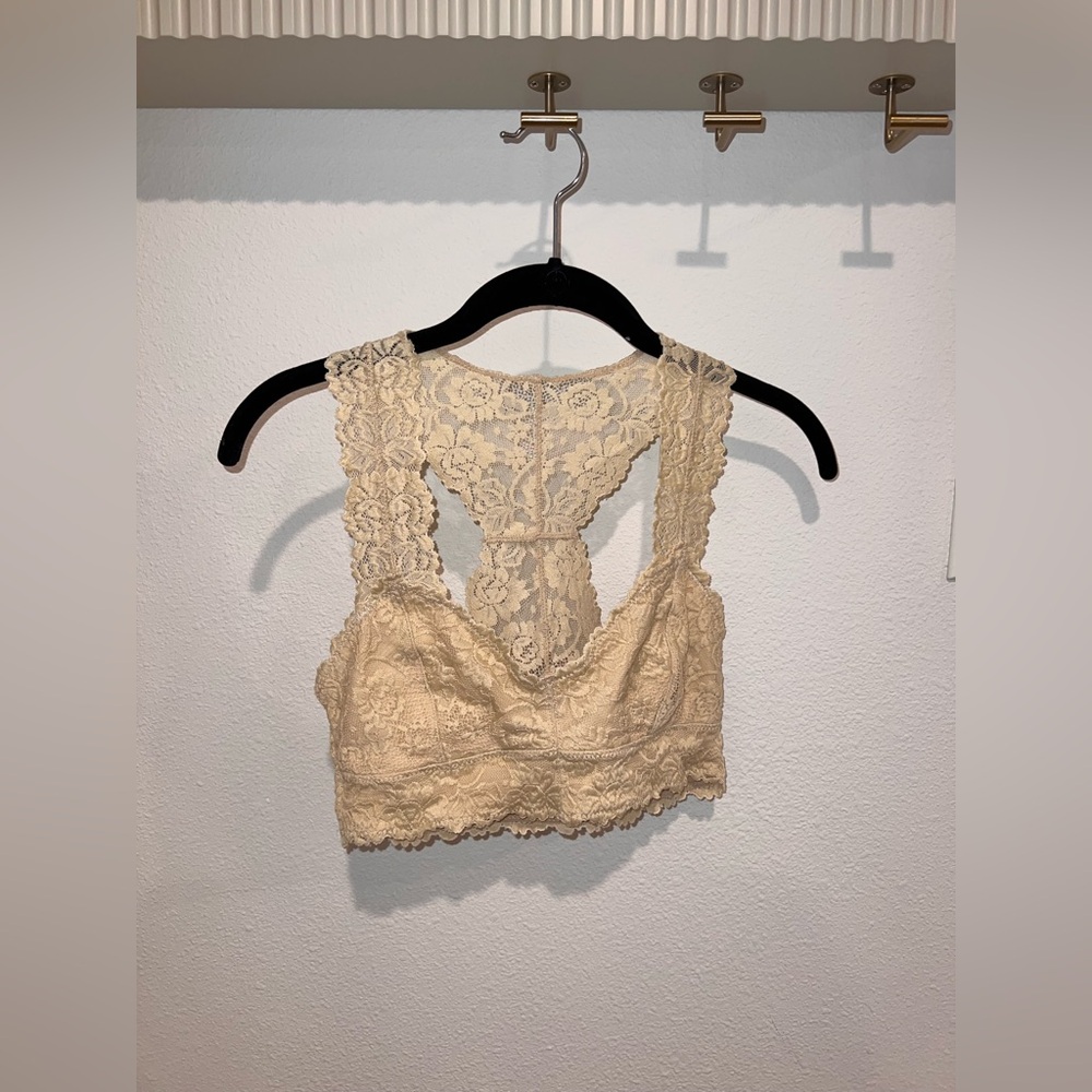 NWOT Cream Lace Bralette